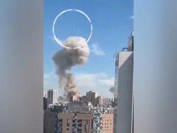 El momento en el que impacta el misil El momento en el que impacta el misil