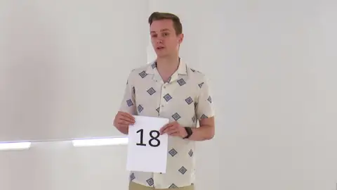 Exclusiva: las imágenes del casting de Manu para convertirse en concursante de Pasapalabra Exclusiva: las imágenes del casting de Manu para convertirse en concursante de Pasapalabra