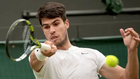 Deportes Antena 3 (09-07-24) Carlos Alcaraz sella su plaza en semifinales de Wimbledon 2024 tras derrotar a Tommy Paul en cuatro sets Deportes Antena 3 (09-07-24) Carlos Alcaraz sella su plaza en semifinales de Wimbledon 2024 tras derrotar a Tommy Paul en cuatro sets