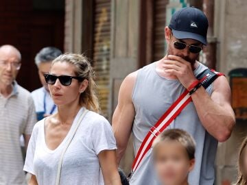 Elsa Pataky y Chris Hemsworth con su familia en Madrid