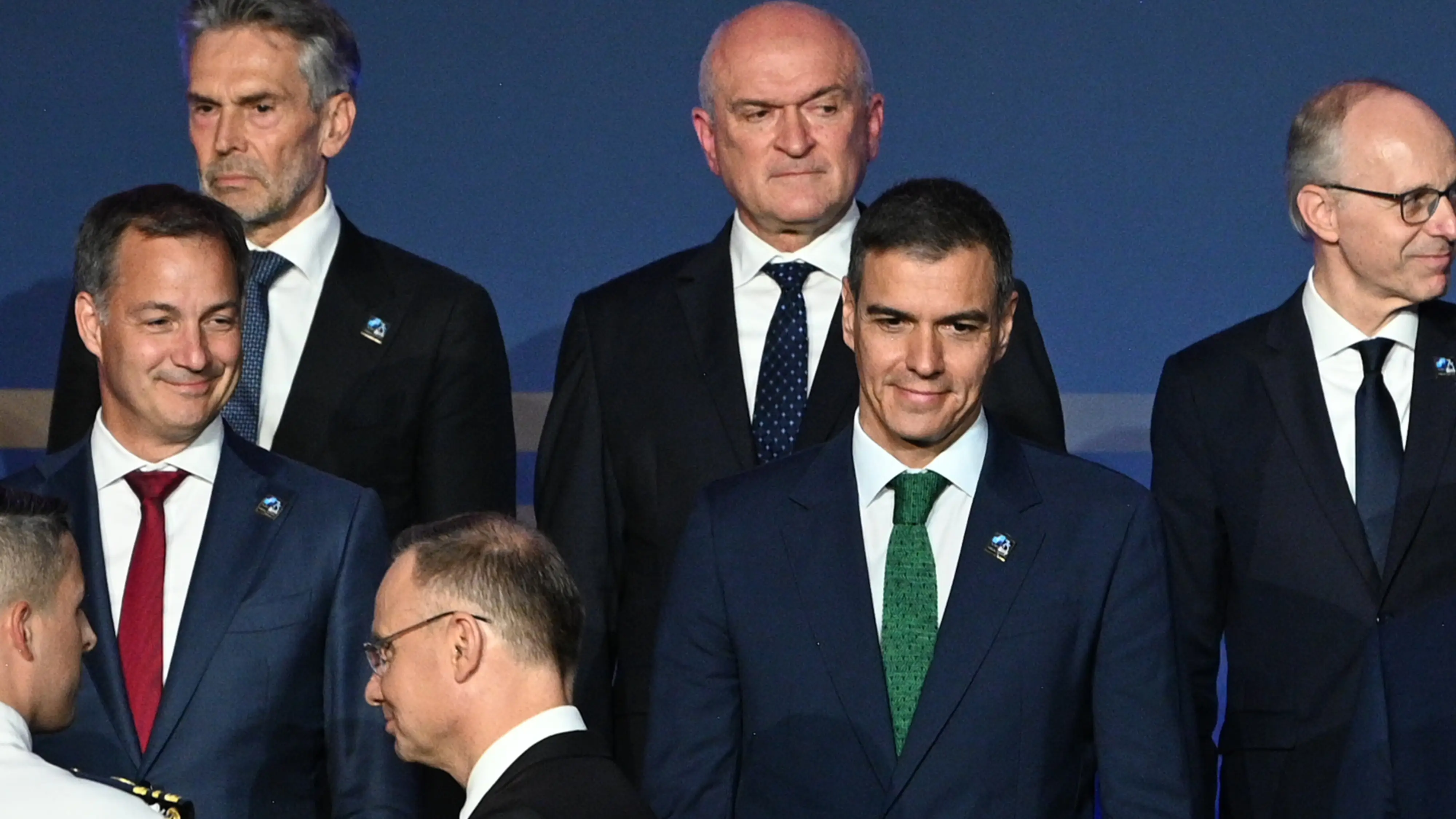 Sánchez pide a la OTAN que lance un “mensaje contundente” de unidad ante las guerras y la inestabilidad Pedro Sánchez, junto a los líderes de la OTAN, en al acto conmemorativo del 75º Aniversario en el Andrew W. Mellon Auditorium de Washington