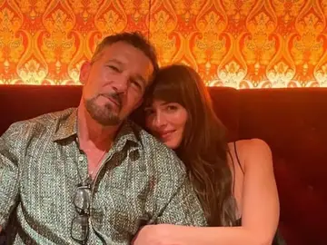 Antonio Banderas con Dakota Johnson en Málaga Antonio Banderas con Dakota Johnson en Málaga