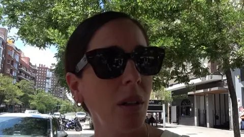 Anabel Pantoja haciendo declaraciones a la prensa Anabel Pantoja haciendo declaraciones a la prensa