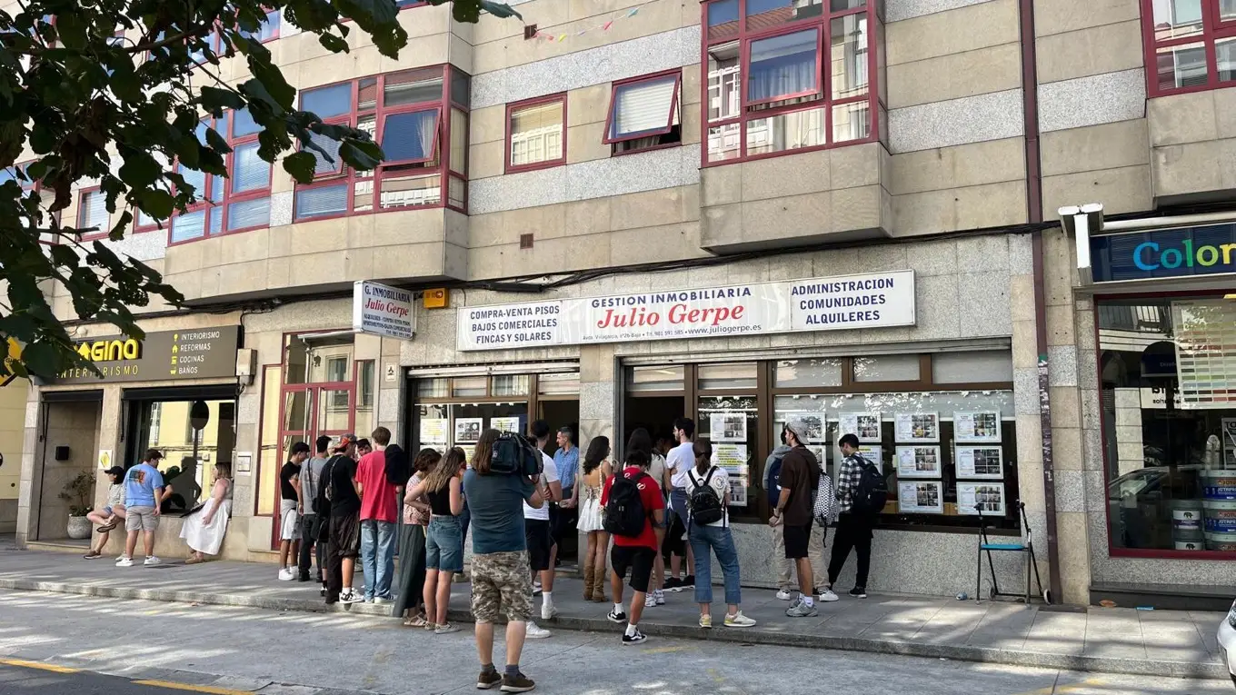 La realidad de buscar alojamiento para estudiantes en Galicia: residencias y pisos a precios desorbitados La realidad de buscar alojamiento para estudiantes en Galicia: residencias y pisos a precios desorbitados