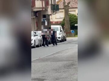 El vídeo de la pelea en una zona de okupas de Ribeira