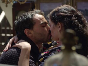 &iexcl;Mar&iacute;a y Alfio se convierten en amantes! Carmela da un ultim&aacute;tum a su hija tras descubrirlo
