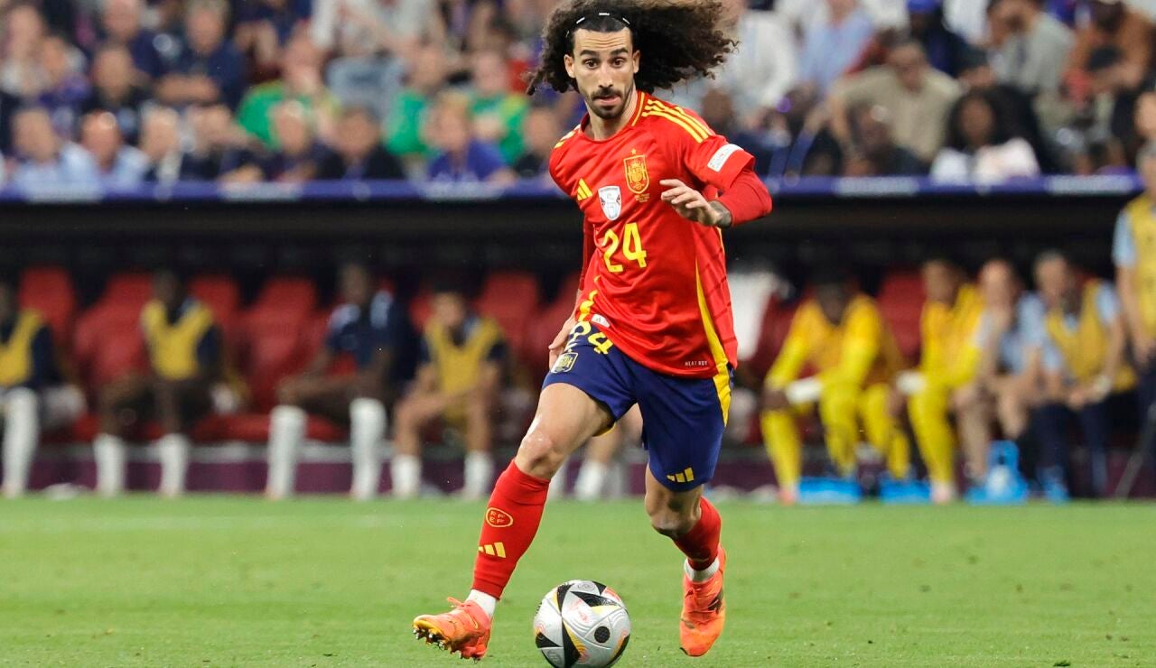 El cambio de look de Cucurella si gana Espa&ntilde;a: &iquest;Qu&eacute; promete hacer con su pelo?