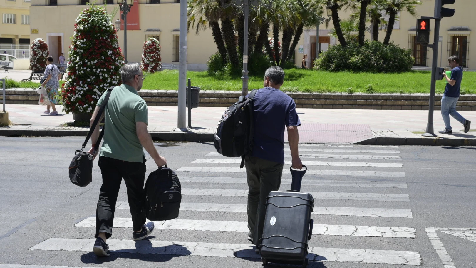 La UCO investigará los correos del hermano de Pedro Sánchez La UCO investigará los correos del hermano de Pedro Sánchez