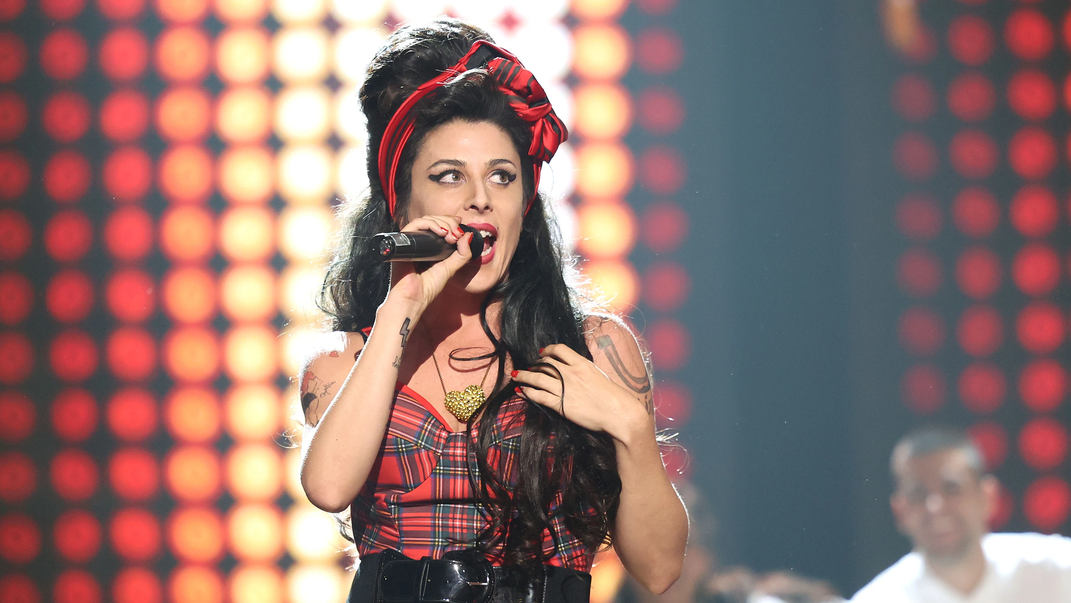 La ilusión y el flow de Valeria Ros al convertirse en Amy Winehouse cantando ‘Valerie’ La ilusión y el flow de Valeria Ros al convertirse en Amy Winehouse cantando ‘Valerie’