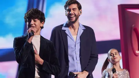 ¡Brutal! Álvaro Soler canta ‘Muero’ junto a Mario y Alira en la Gran Final de La Voz Kids ¡Brutal! Álvaro Soler canta ‘Muero’ junto a Mario y Alira en la Gran Final de La Voz Kids
