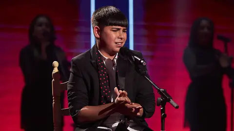 Rafael Amador lo da todo en la Gran Final con uno de los grandes temas de Camarón Rafael Amador lo da todo en la Gran Final con uno de los grandes temas de Camarón