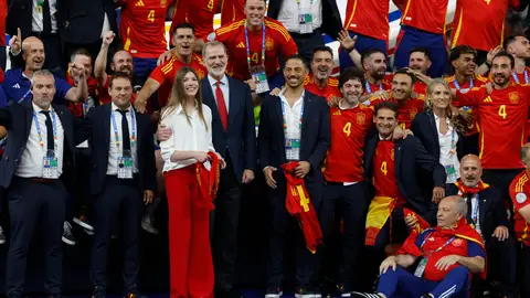 Personalidades del mundo de la política, el fútbol y Casa Real felicitan a la Selección por la cuarta Eurocopa Personalidades del mundo de la política, el fútbol y Casa Real felicitan a la Selección por la cuarta Eurocopa