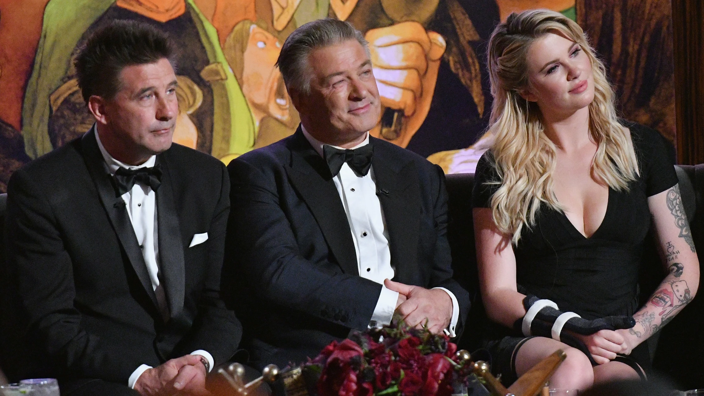 Alec Baldwin junto a su hermano Billy y su hija Ireland Alec Baldwin junto a su hermano Billy y su hija Ireland