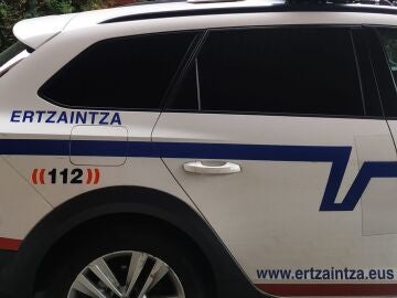 Imagen de archivo de un coche de la Ertzaintza