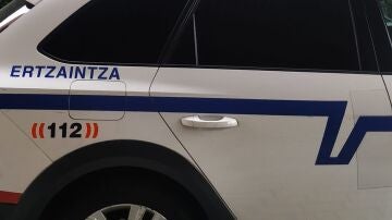 Imagen de archivo de un coche de la Ertzaintza