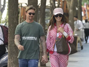 Guti y Romina Belluschio paseando por Madrid Guti y Romina Belluschio paseando por Madrid