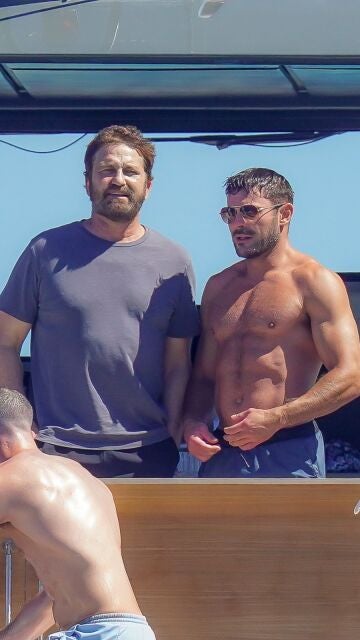 Zac Efron y Gerard Butler de vacaciones en un yate