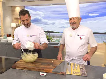 Joseba Arguiñano sorprende con un truco culinario para espesar los Nuggets: “La masa se queda mucho más compacta” Joseba Arguiñano sorprende con un truco culinario para espesar los Nuggets: “La masa se queda mucho más compacta”