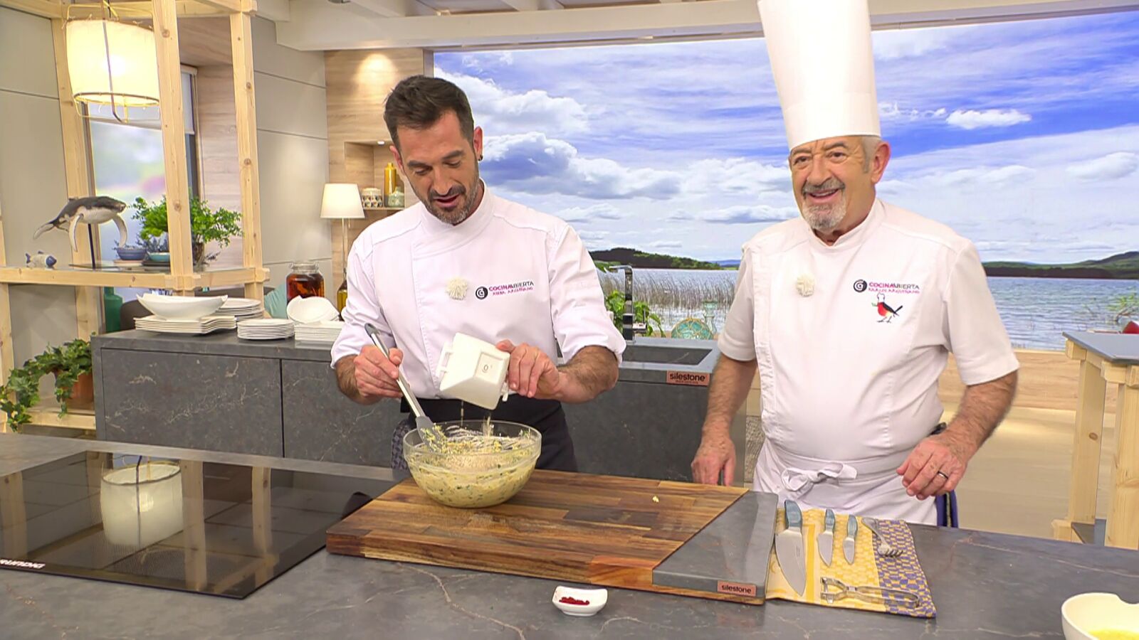 Joseba Arguiñano sorprende con un truco culinario para espesar los Nuggets: “La masa se queda mucho más compacta”