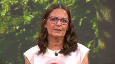 María José busca a su prima Dolores para repartir la herencia de su tía fallecida: 