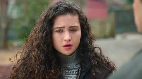 ¡Aybike, detenida por robar un lujoso collar!: "Lo he hecho para salvar a nuestra familia" ¡Aybike, detenida por robar un lujoso collar!: "Lo he hecho para salvar a nuestra familia"