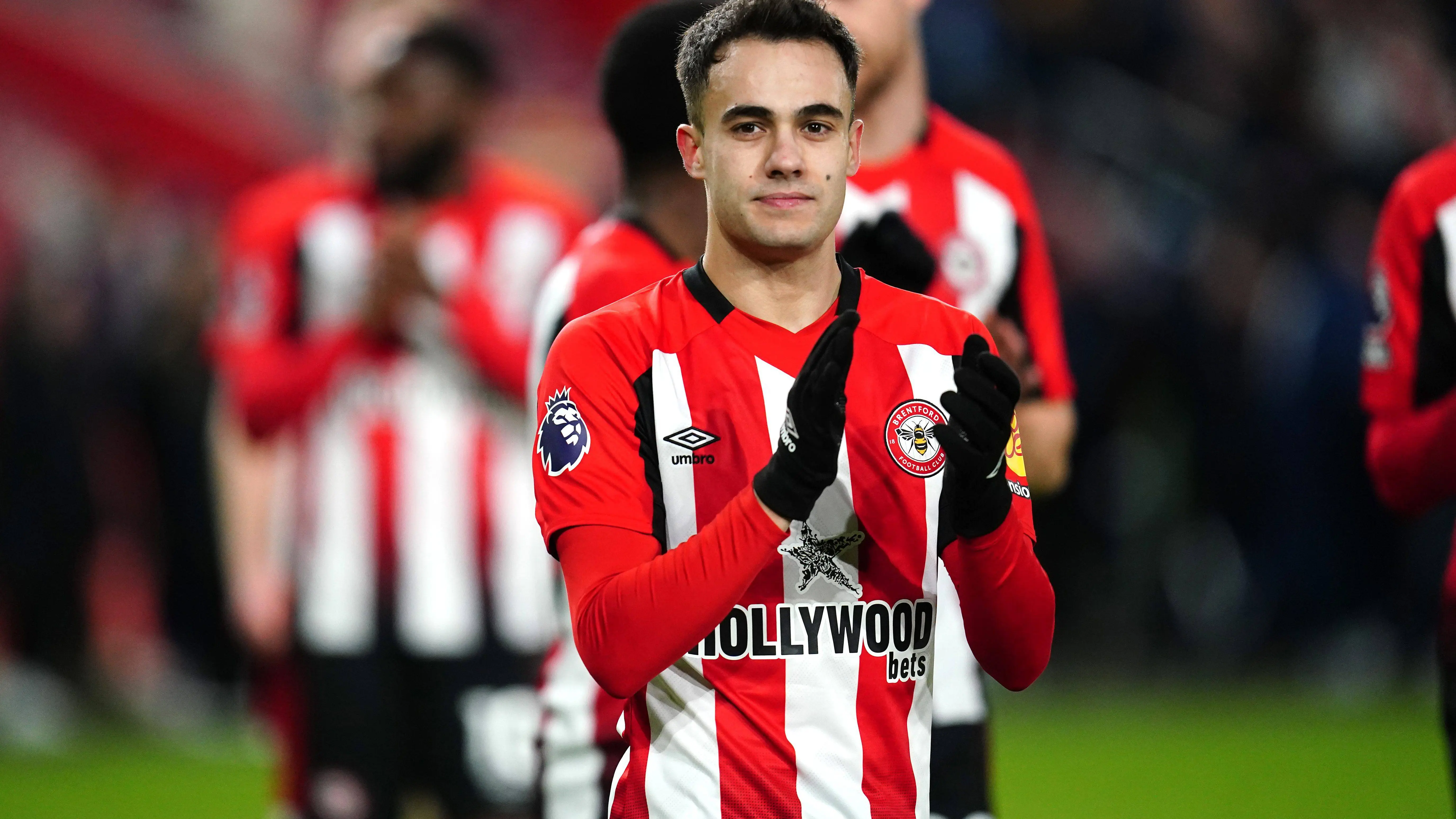 Sergio Reguilón como jugador del Brentford FC Sergio Reguilón como jugador del Brentford FC
