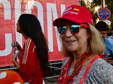 La infanta Elena y Victoria Federica en la celebración de la Eurocopa La infanta Elena y Victoria Federica en la celebración de la Eurocopa