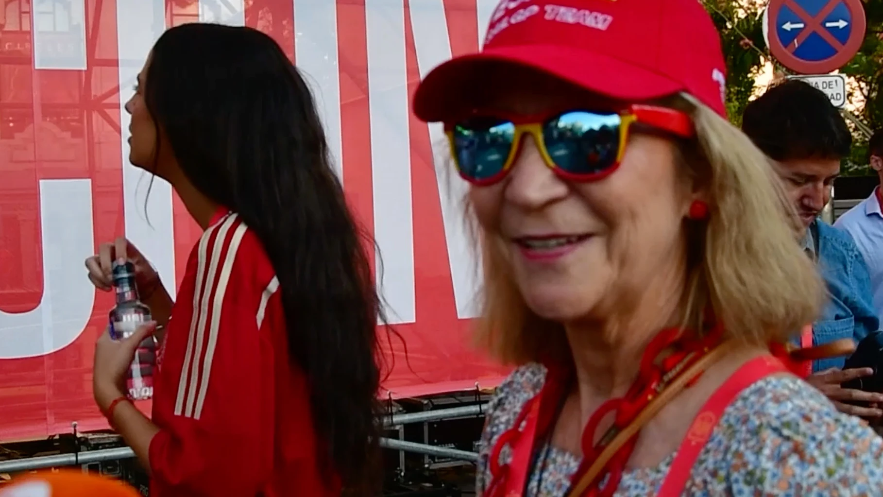La infanta Elena y Victoria Federica en la celebración de la Eurocopa La infanta Elena y Victoria Federica en la celebración de la Eurocopa
