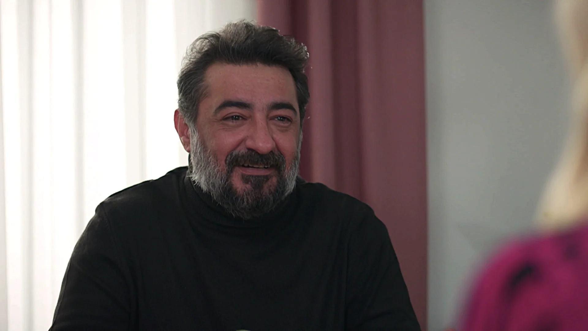 Nebahat perdona a Akif y le da una nueva oportunidad: "Vuelve a casa" Nebahat perdona a Akif y le da una nueva oportunidad: "Vuelve a casa"