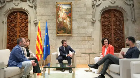 El presidente de la Generalitat en funciones, Pere Aragonés, la secretaria general de ERC Marta Rovira, el diputado de ERC Ruben Wagensberg y el miembro de Omnium Cultural