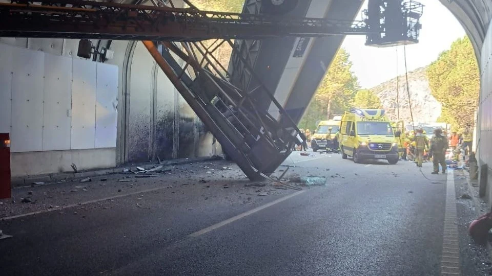 El autob&uacute;s volcado de Barcelona 