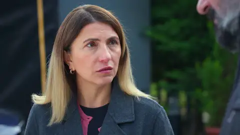 Sultan chantajea a Akif: "Si no me compras una casa, lo contaré todo" Sultan chantajea a Akif: "Si no me compras una casa, lo contaré todo"