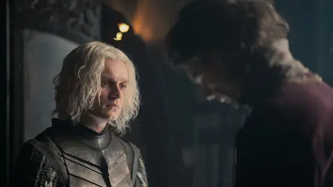 Tom Glynn-Carney como Aegon Targaryen en La Casa del Dragón Tom Glynn-Carney como Aegon Targaryen en La Casa del Dragón