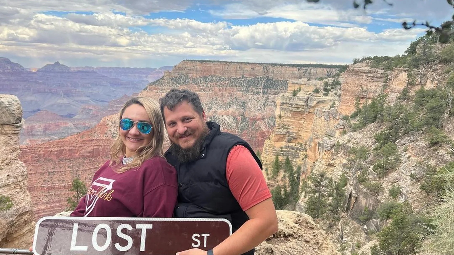 Billy LeBlanc y su mujer Natalie Billy LeBlanc y su mujer Natalie