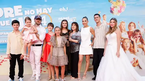 Los protagonistas de Padre No Hay Más Que Uno 4 en la premier Los protagonistas de Padre No Hay Más Que Uno 4 en la premier