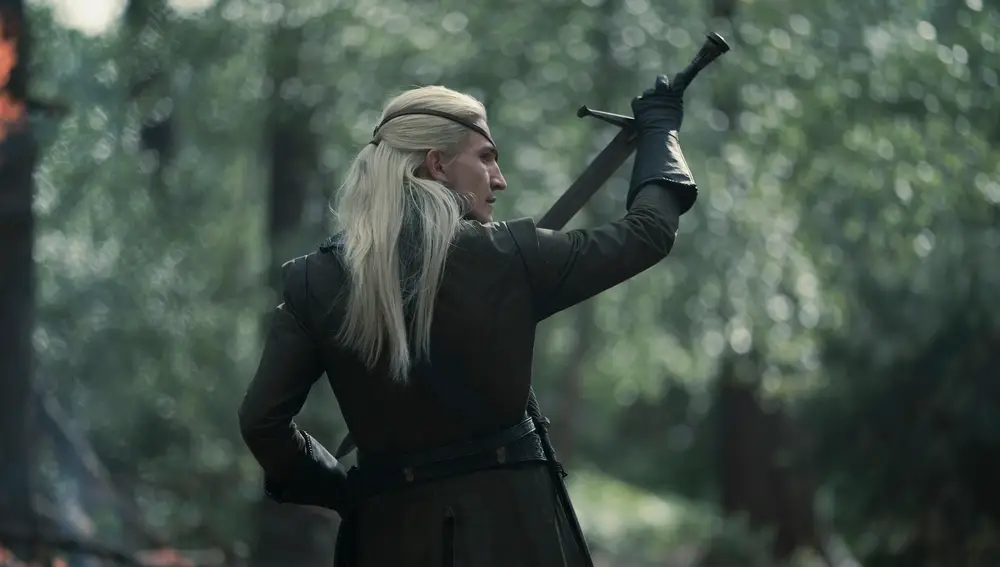 Ewan Mitchell como Aemond Targaryen en el 2x05 de La Casa del Dragón Ewan Mitchell como Aemond Targaryen en el 2x05 de La Casa del Dragón