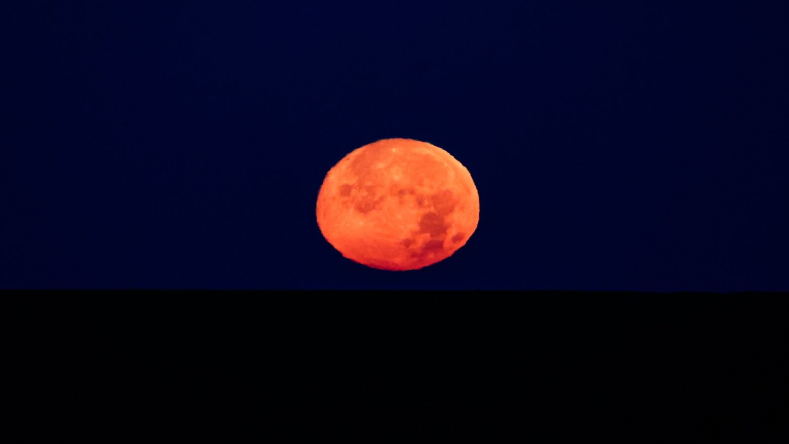La luna llena de julio 2024 iluminará el cielo: descubre cuándo y dónde podrá verse la Luna de Ciervo