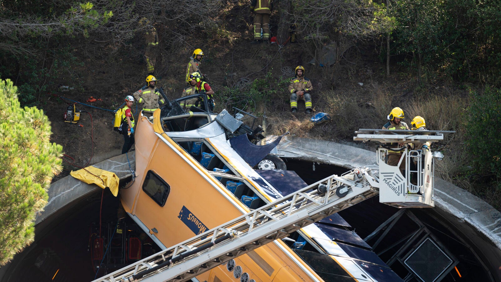 Cuatro personas siguen en estado grave tras el accidente de autobús en Tordera