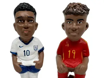 Lamine Yamal y Jude Bellingham ya tienen su propio 'caganer' Lamine Yamal y Jude Bellingham ya tienen su propio 'caganer'