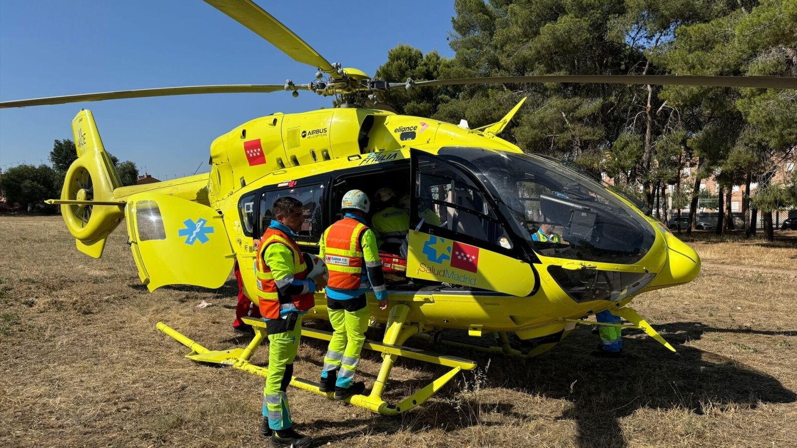 Hospitalizado un niño de 13 años tras quedar atrapado en la rejilla de la depuradora de una piscina en Alcalá de Henares