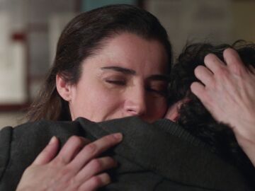 Antonio se despide de su familia para mantener su vida a salvo&hellip; &iexcl;Vicenzo Span&ograve; lo persigue!