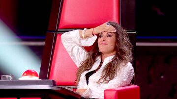 Malú emocionada en La Voz