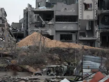 Edificio bombardeado en Beit Lahia, en las afueras de la ciudad de Gaza Edificio bombardeado en Beit Lahia, en las afueras de la ciudad de Gaza