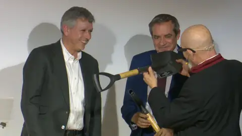 Santiago González recoge el premio PRNoticias Santiago González recoge el premio PRNoticias