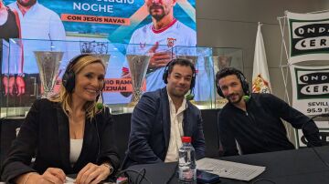 Jesús Navas, junto a Rocío Martínez y Edu Pidal