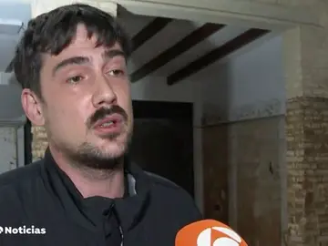Álvaro, afectado por la DANA: "Pedimos financiación para comprar un frigorífico y por no haber pagado una cuota del coche nos metieron en la lista de morosos". Álvaro, afectado por la DANA: "Pedimos financiación para comprar un frigorífico y por no haber pagado una cuota del coche nos metieron en la lista de morosos".