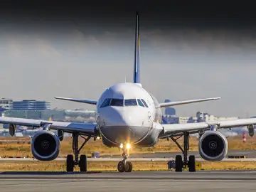 Multa de 179 millones a cinco aerolíneas Multa de 179 millones a cinco aerolíneas