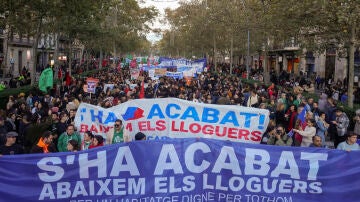 Vista de la manifestación para exigir una bajada de los alquileres