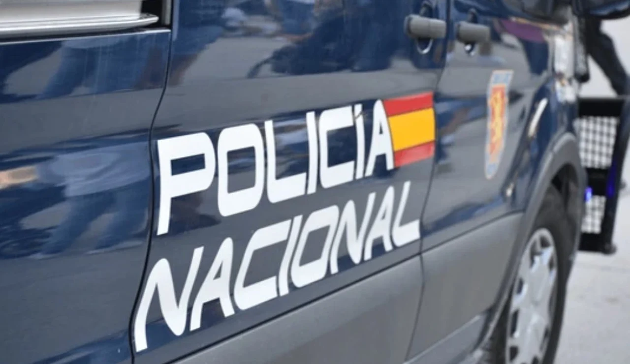 Coche policial de la Policía Nacional
