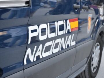 Coche policial de la Policía Nacional